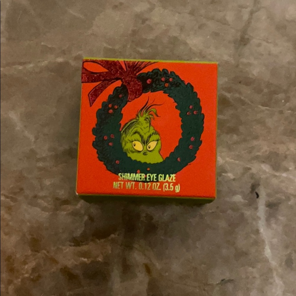 Kylie x grinch shimmer eye glaze